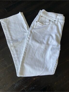 Madewell Straight Crop Classic White Jeans — Clean Mid-Rise Finish